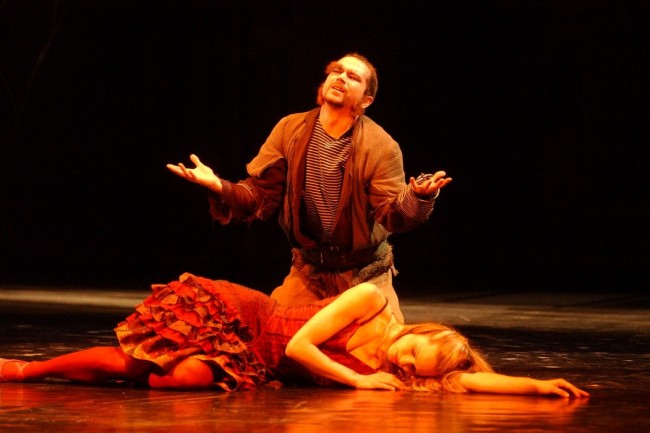 Kortárs tánc-sztori a Pécsi Nemzeti Színházban